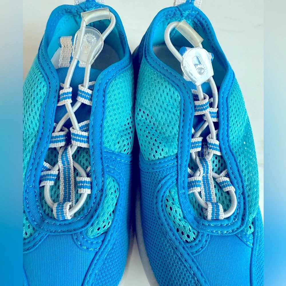 NWT Land's End Kids Watershoe Boys Girls Water Shoes Sneakers Turquoise Size 13M